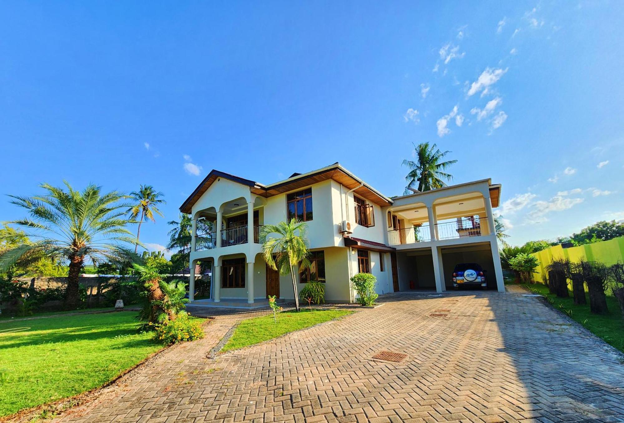 Autumn House Villa Dar es Salaam Exterior photo